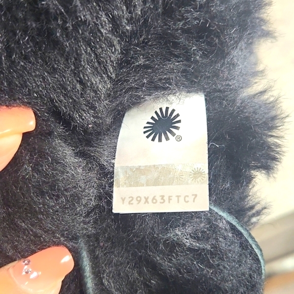 UGG TODDLER BAILEY II BOW SIZE 8 BLACK COLOR - Picture 8 of 12